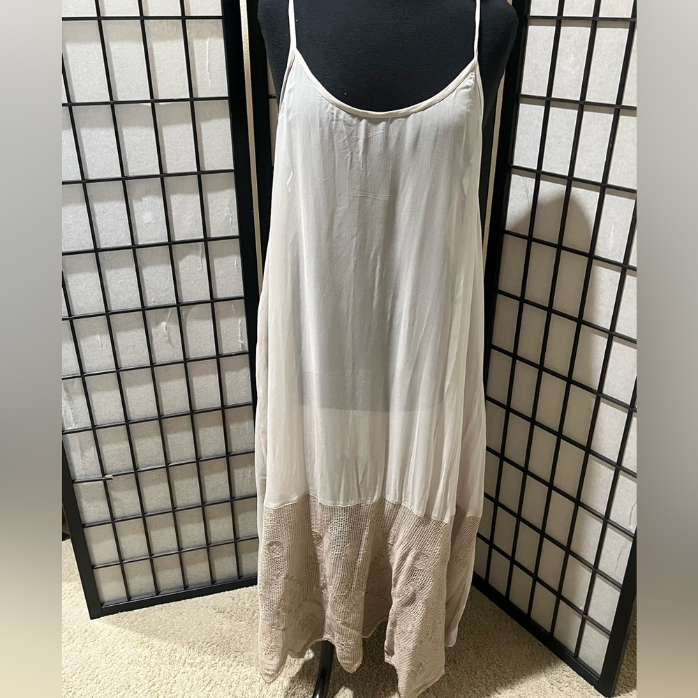 NEWPORT NEWS VINTAGE Cream Spaghetti Strap Maxi Slip Dress with Textured Hem XL